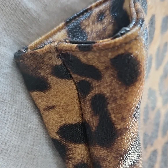 Dolce & Gabbana Leopard Print Clutch Wristlet - Picture 2 of 12